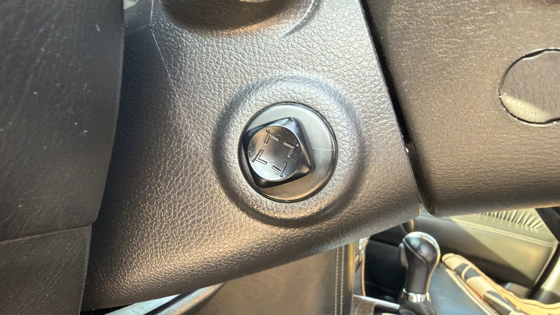 Used 2015 INFINITI QX80 4WD w/ Driver's Assistance Package image 26