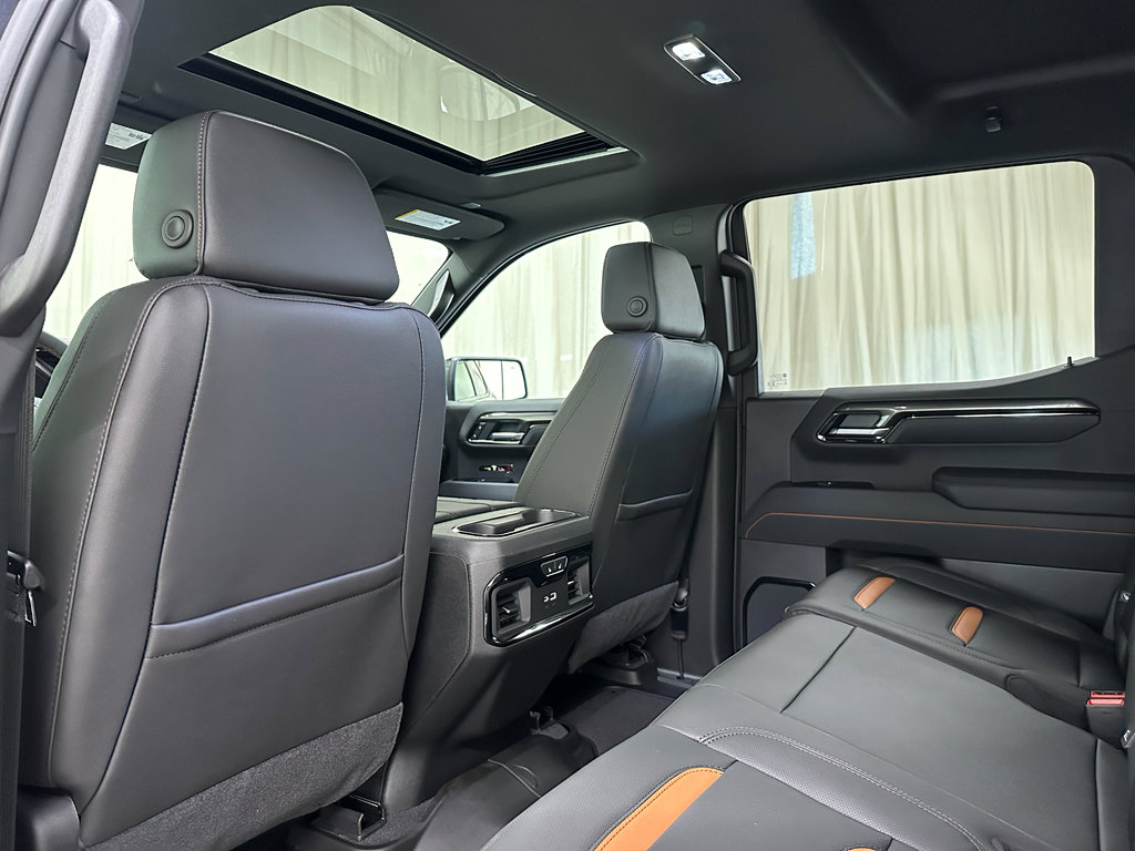 New 2026 GMC Sierra 1500 AT4 w/ Technology Package image 18