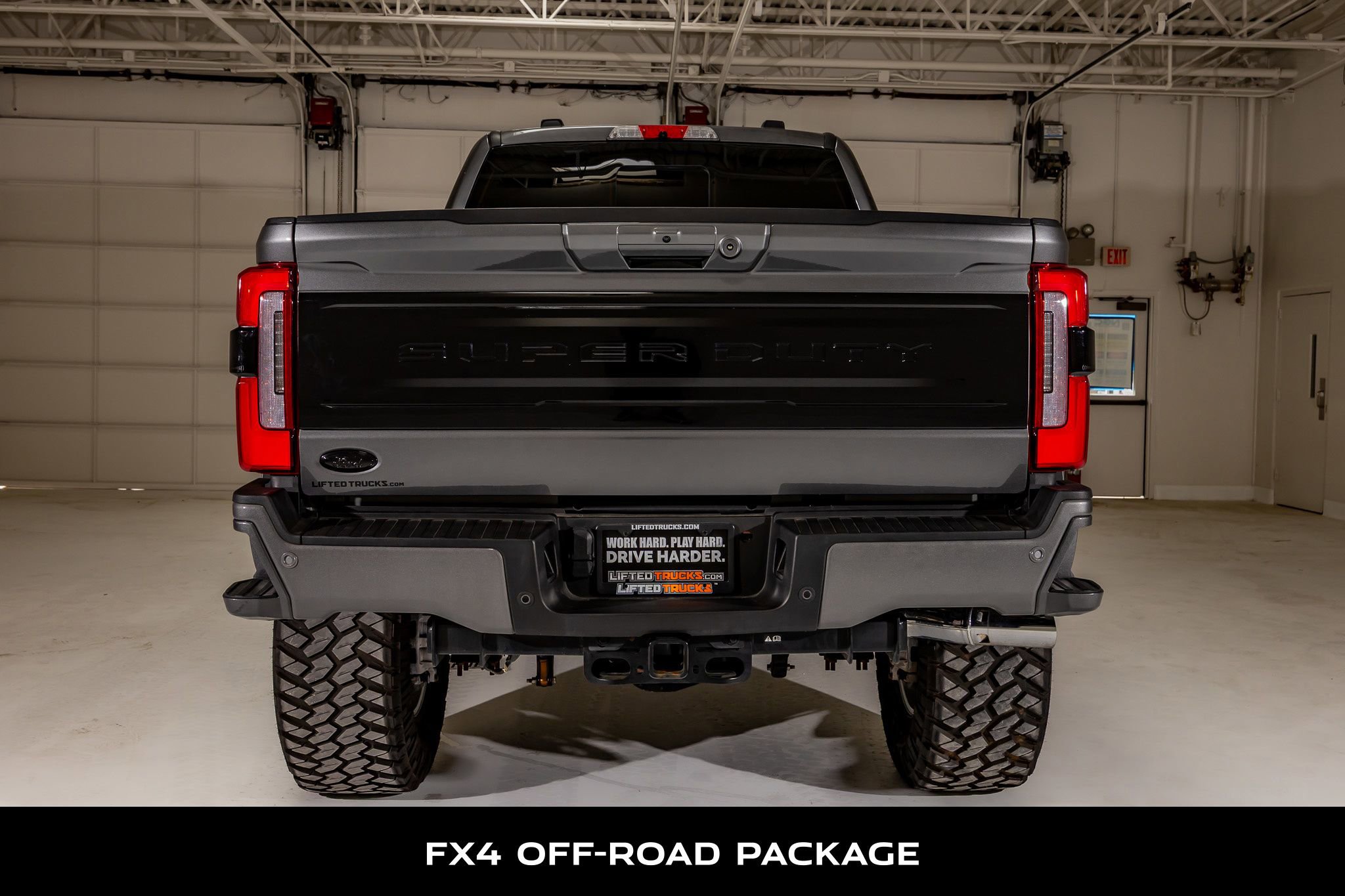 Used 2025 Ford F350 Platinum w/ FX4 Off-Road Package AWD/4WD image 7