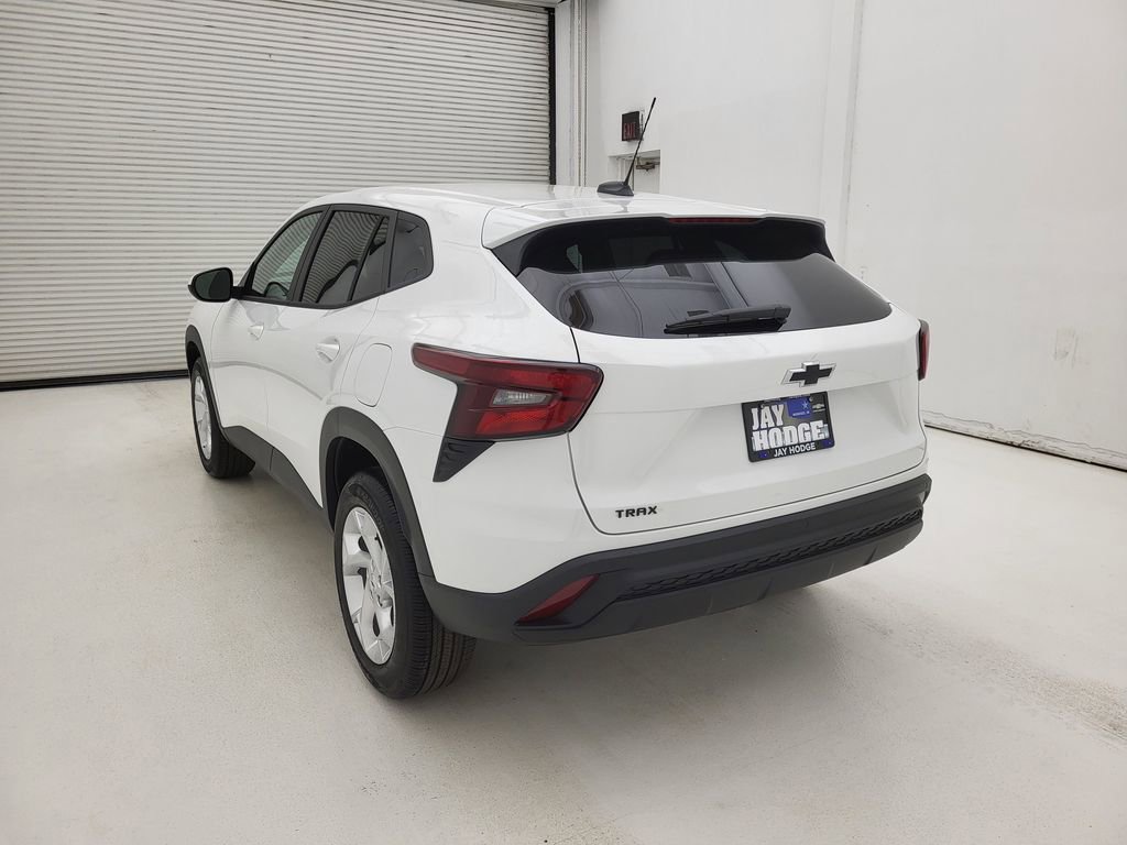 New 2026 Chevrolet Trax LS image 14