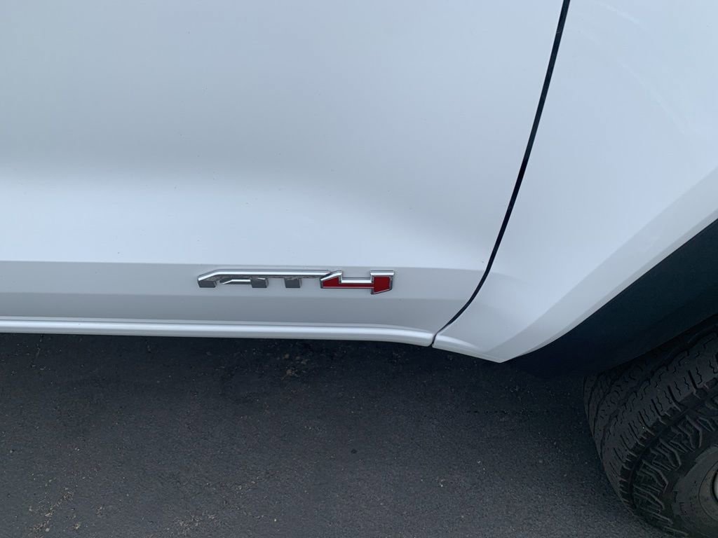 Used 2023 GMC Canyon AT4 image 7