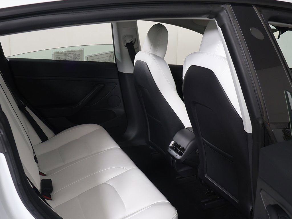 Used 2023 Tesla Model 3 Performance image 31