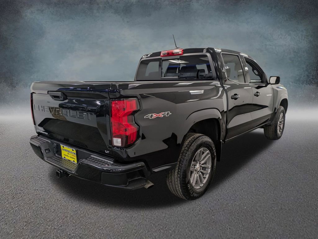 Used 2023 Chevrolet Colorado LT w/ LT Convenience Package II AWD/4WD image 4