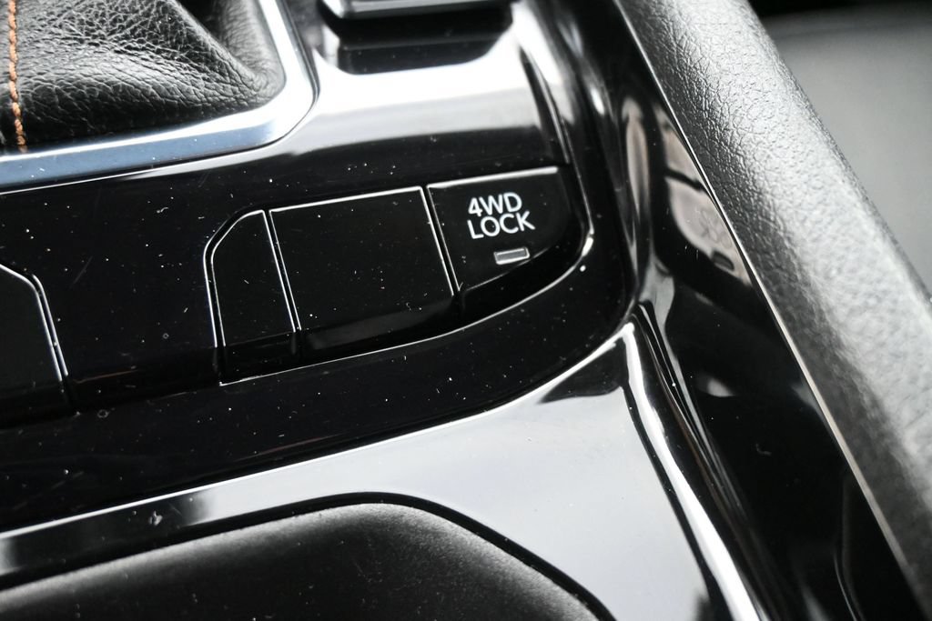 Used 2022 Jeep Compass Limited AWD/4WD image 15