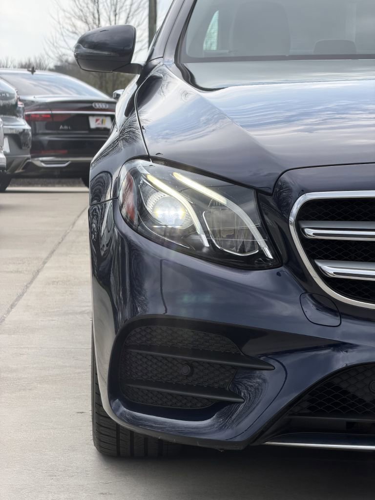 Used 2020 Mercedes-Benz E 350 4MATIC Sedan image 11