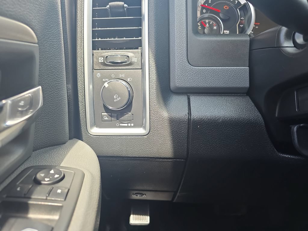 Used 2014 RAM 1500 Big Horn AWD/4WD image 25