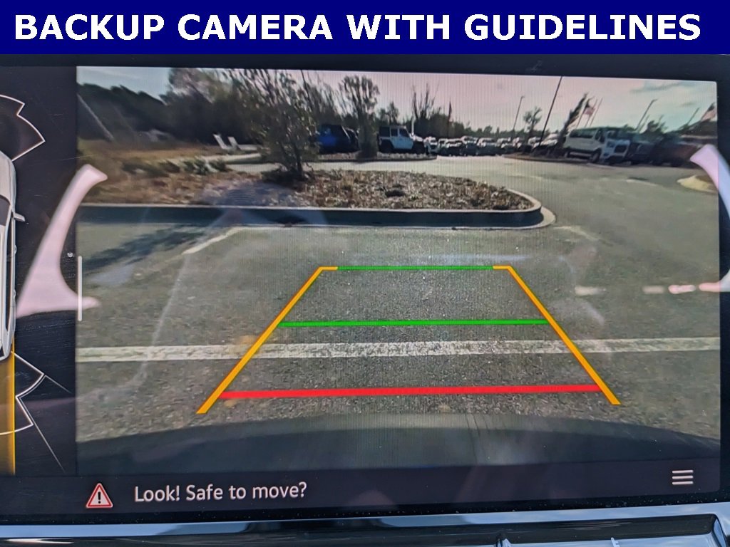 Used 2024 Volkswagen Atlas SE image 2