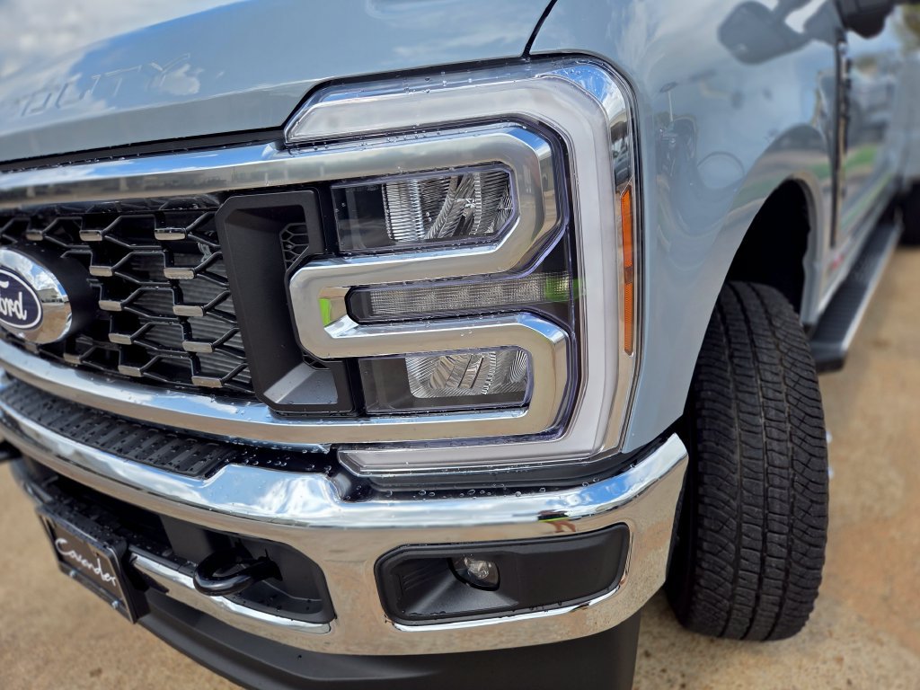 New 2027 Ford F350 Lariat w/ FX4 Off-Road Package AWD/4WD image 30