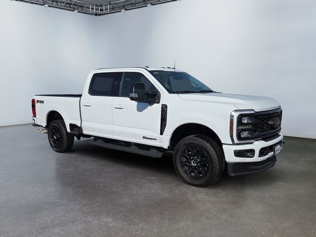 New 2026 Ford F250 Lariat w/ Black Appearance Package image 29