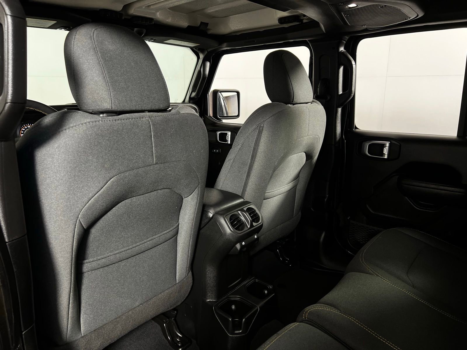 Used 2024 Jeep Wrangler Sport S image 21