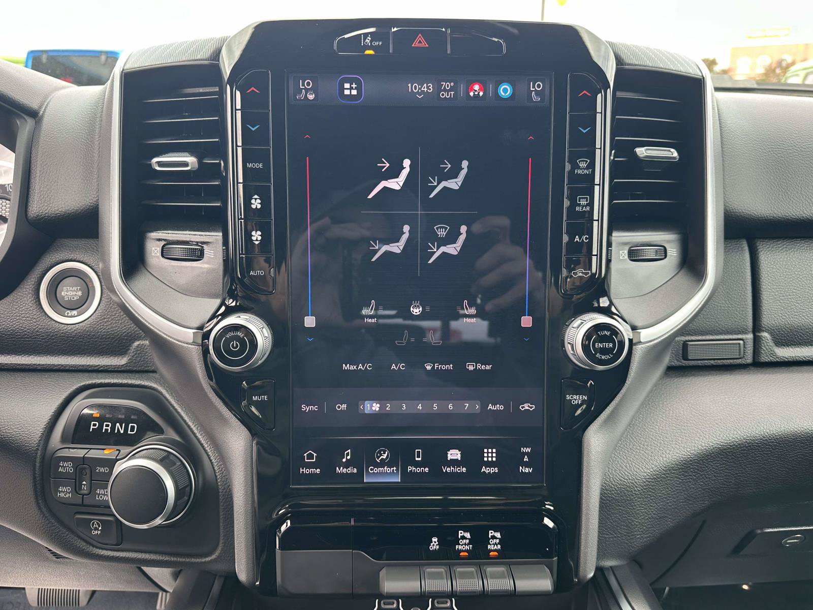 Used 2025 RAM 1500 Big Horn AWD/4WD image 14