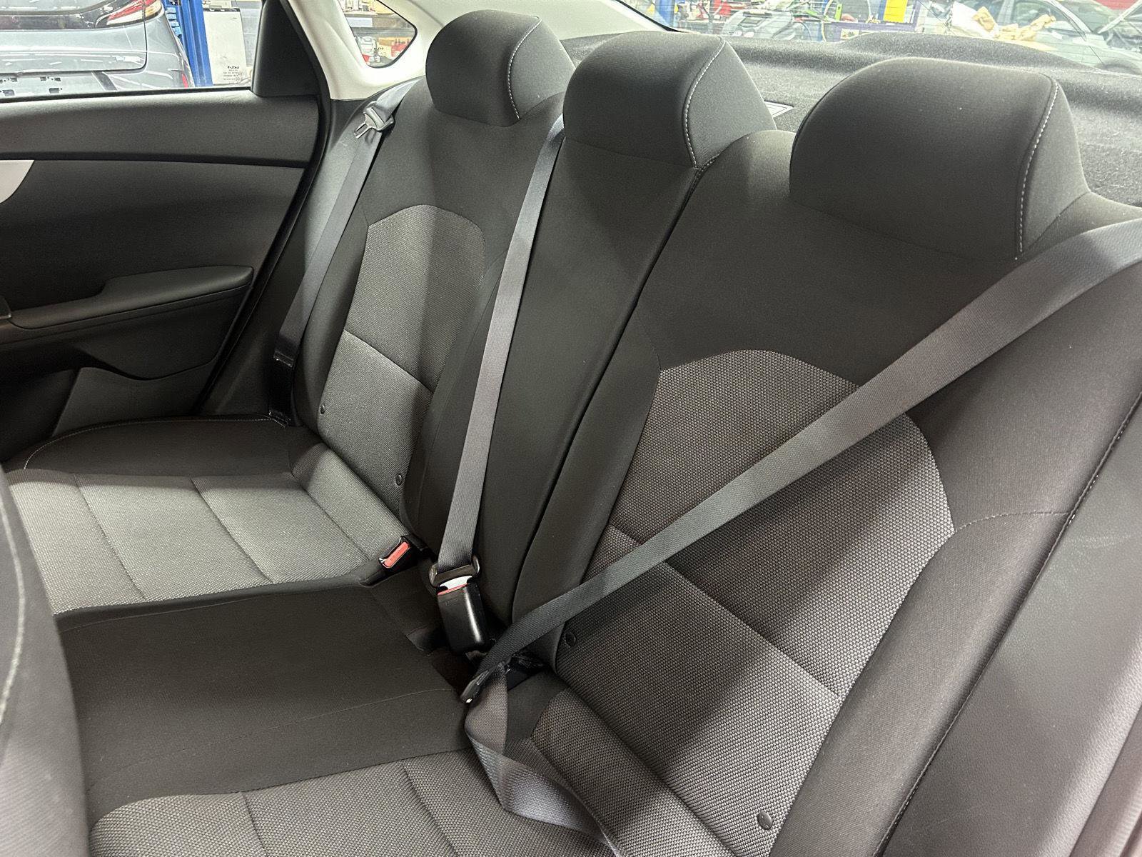 Used 2023 Kia Forte LXS w/ LXS Technology Package image 7