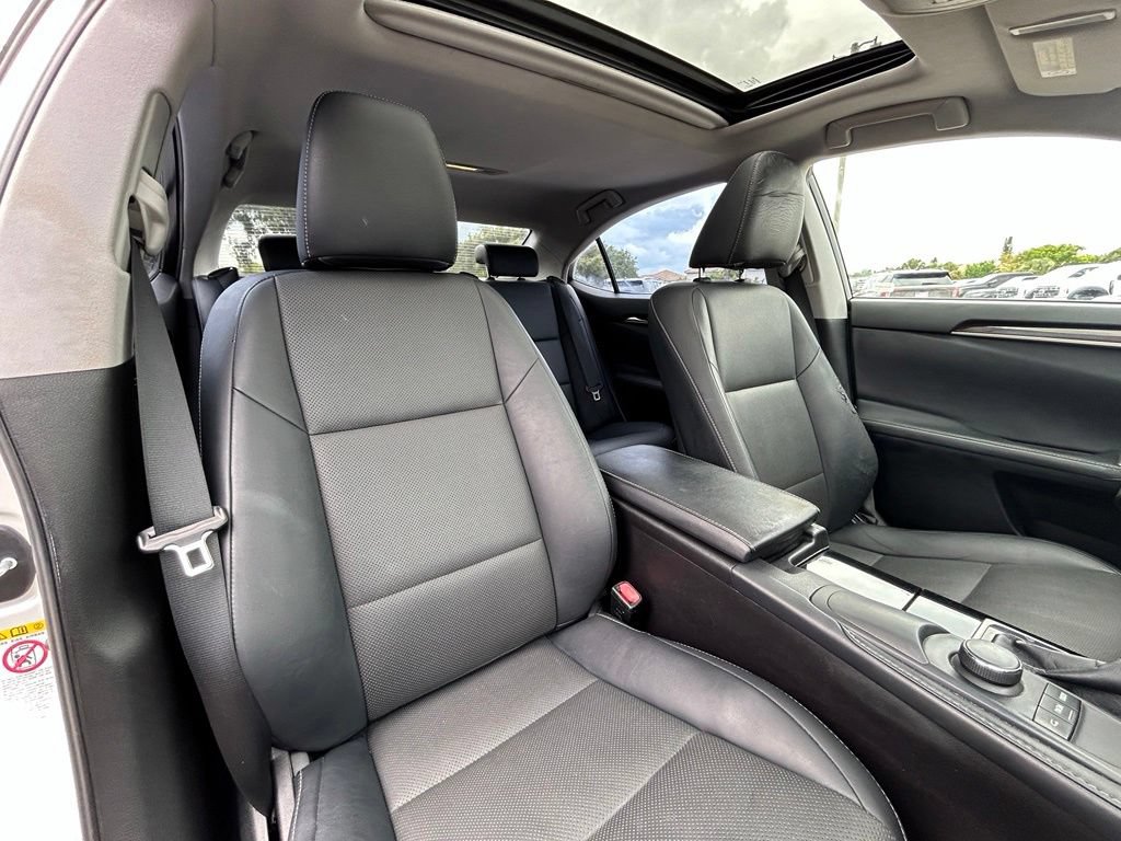 Used 2017 Lexus ES 350 w/ Premium Package FWD image 27