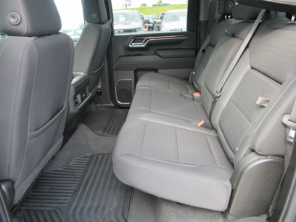 Certified 2024 Chevrolet Silverado 2500 LT w/ Midnight Edition AWD/4WD image 17