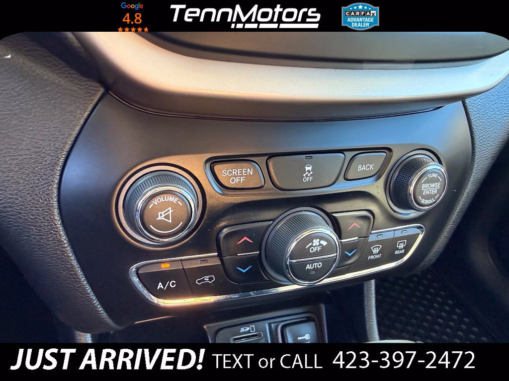 Used 2015 Jeep Cherokee Latitude w/ Comfort/Convenience Group FWD image 20
