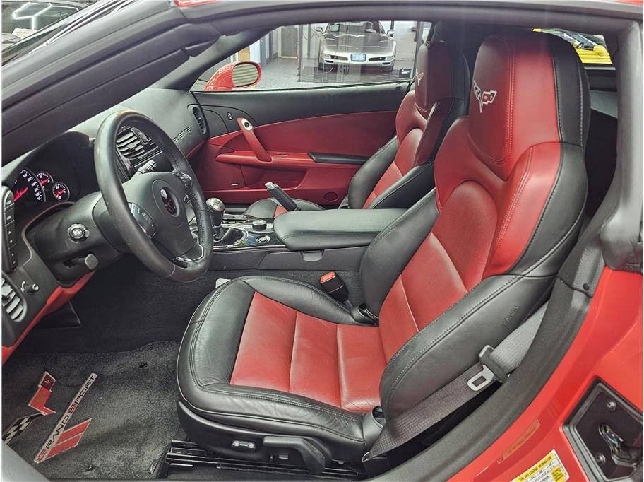 Used 2012 Chevrolet Corvette Grand Sport w/ 3LT Preferred Equipment Group RWD image 9
