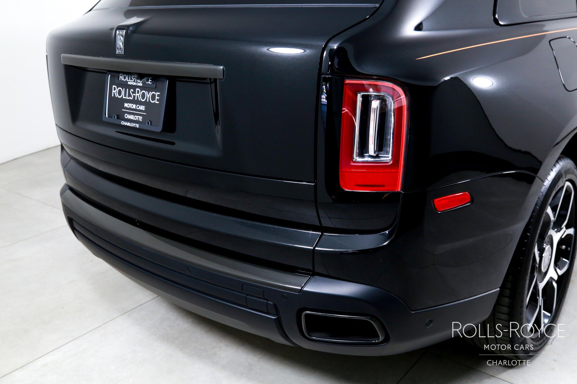 Certified 2023 Rolls-Royce Cullinan Black Badge AWD/4WD image 49