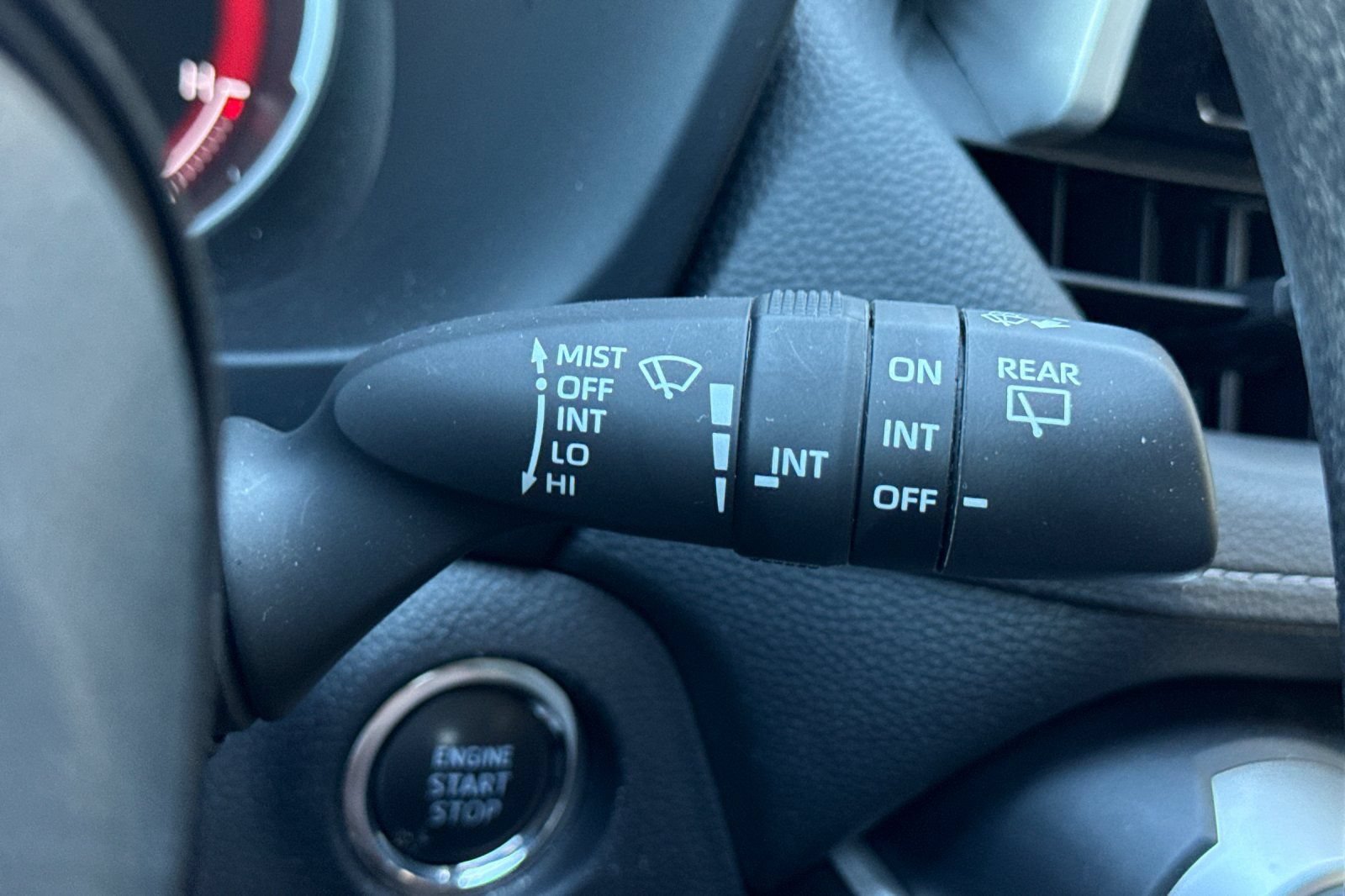 Certified 2025 Toyota RAV4 XLE AWD/4WD image 40