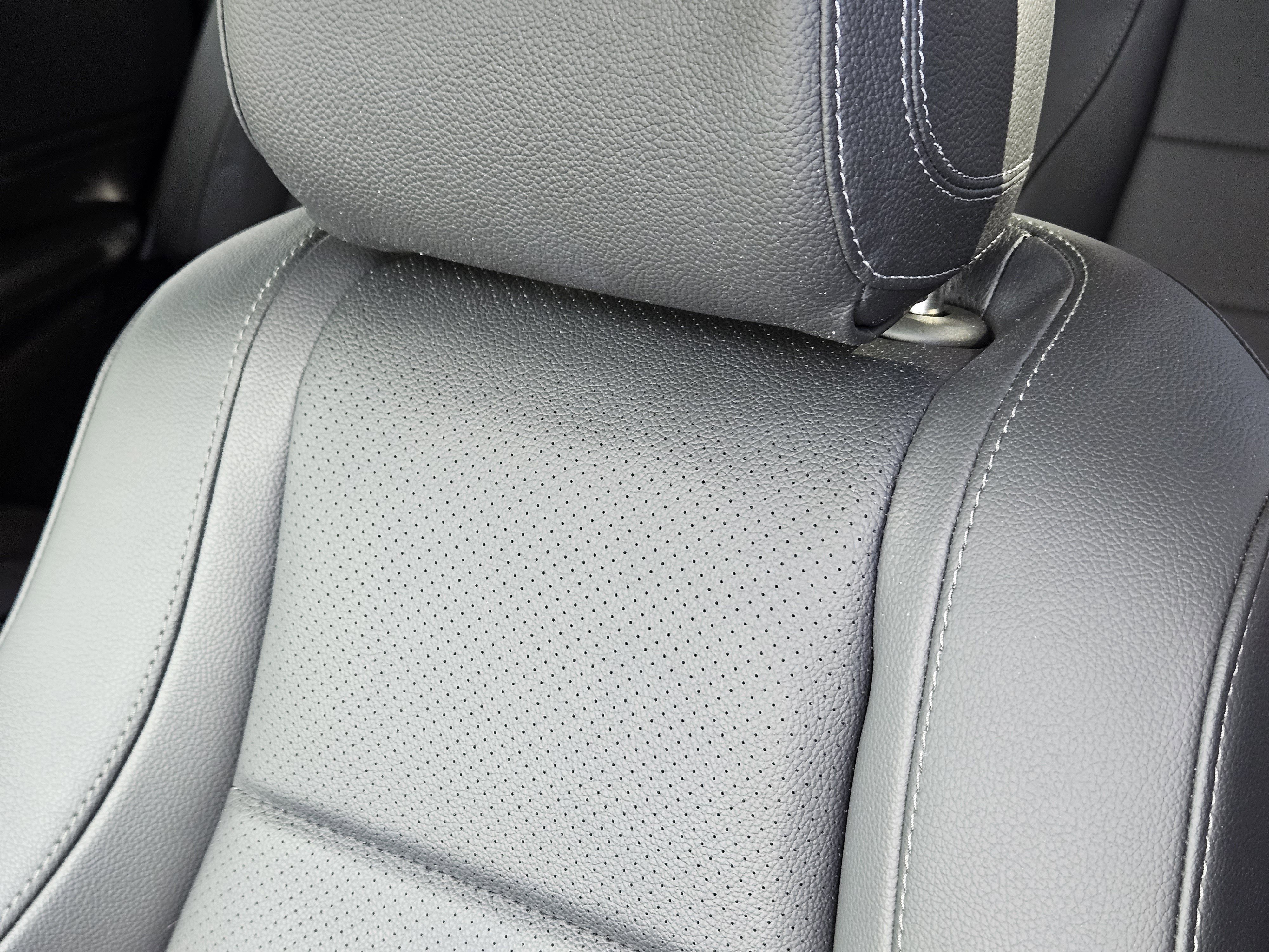 Used 2023 Mercedes-Benz GLS 450 4MATIC image 15