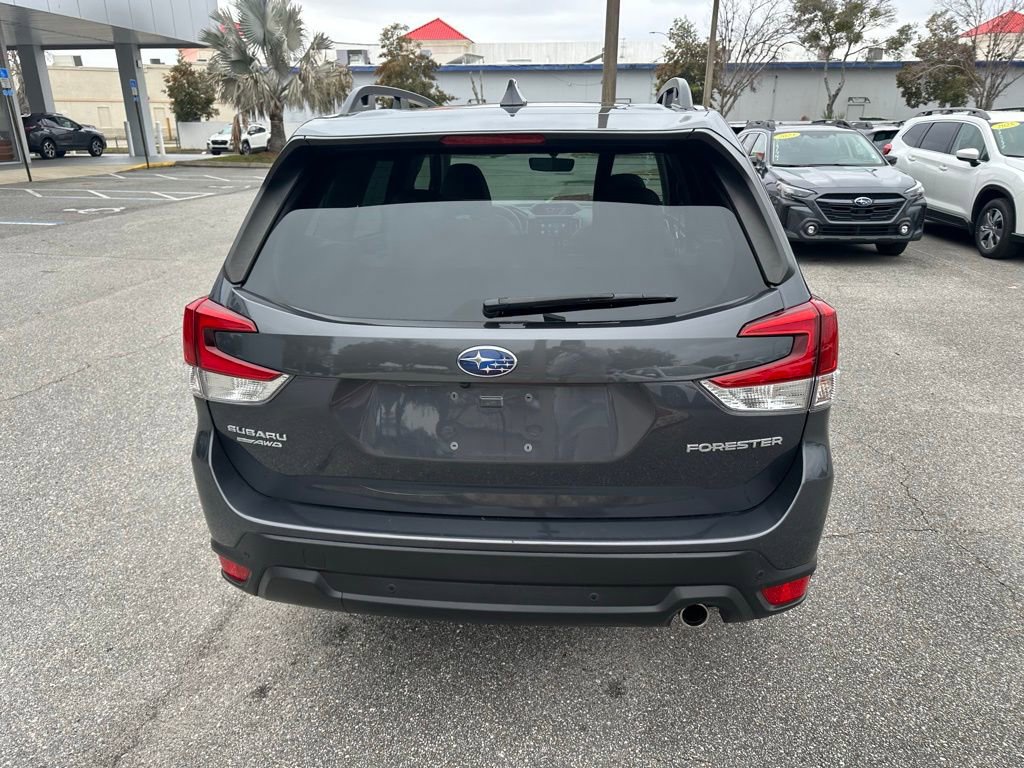 Used 2023 Subaru Forester Limited image 6