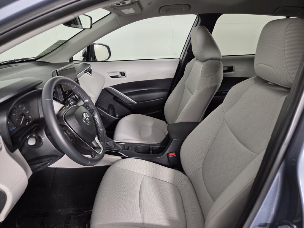 Used 2023 Toyota Corolla Cross LE FWD image 7