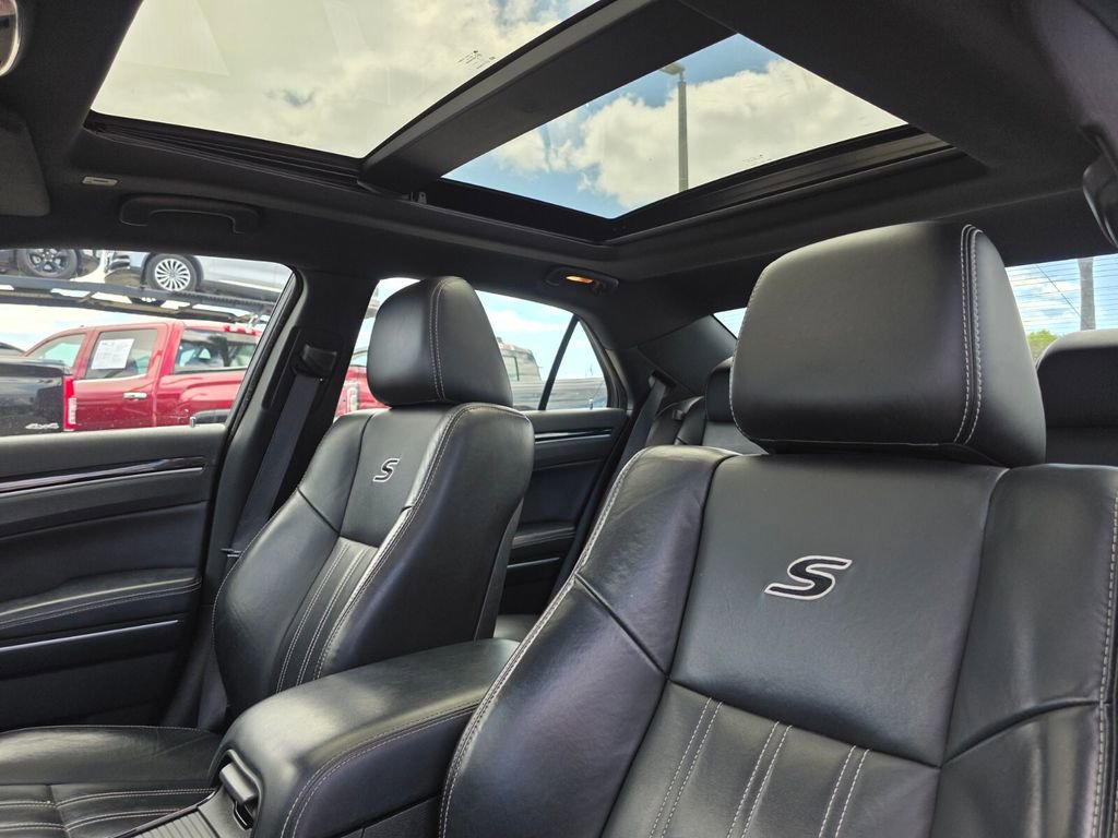 Certified 2023 Chrysler 300 S RWD image 21