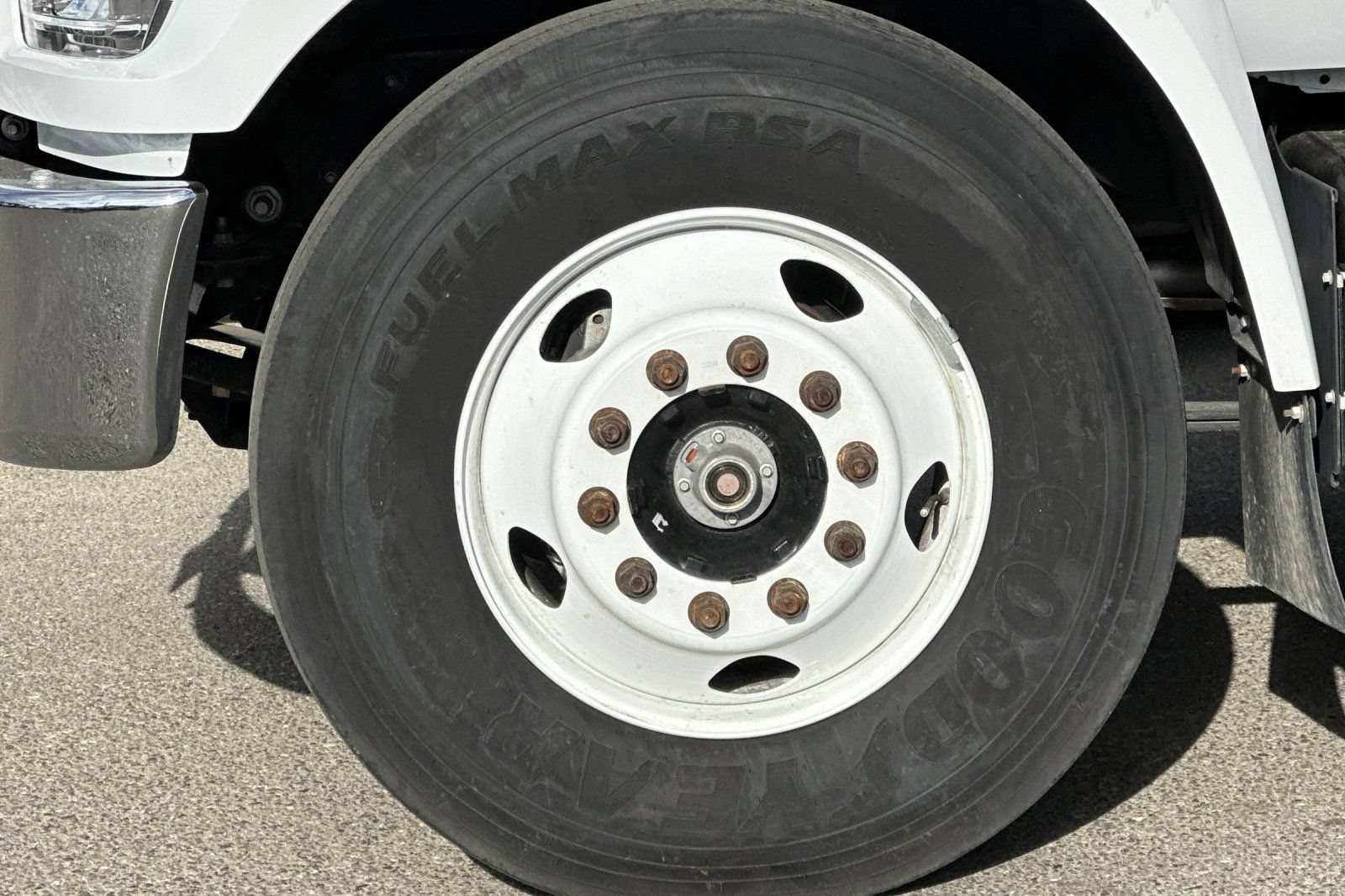 Used 2025 Ford F650 2WD Regular Cab Super Duty image 23