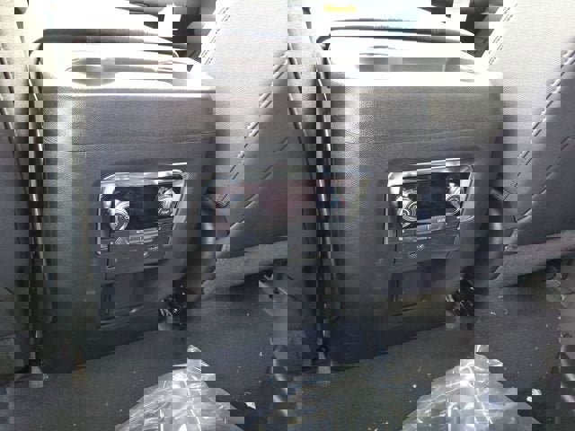 New 2026 GMC Yukon XL AT4 image 16