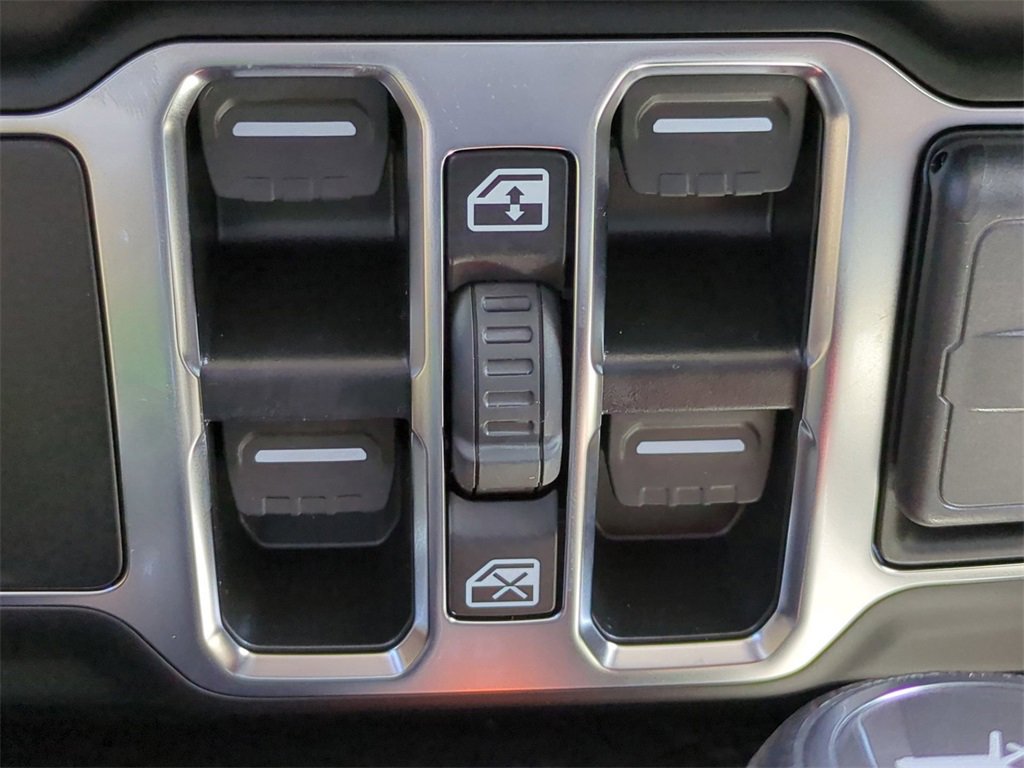 New 2025 Jeep Wrangler Sport S image 23