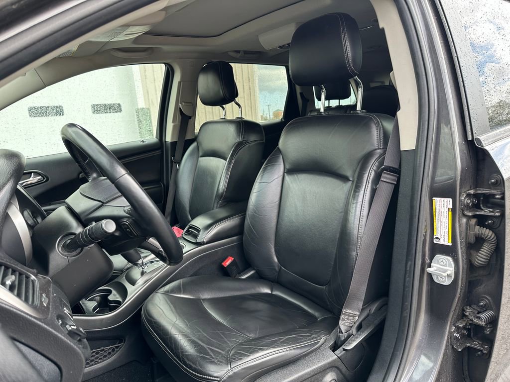 Used 2015 Dodge Journey Crossroad w/ Driver Convenience Group AWD/4WD image 18