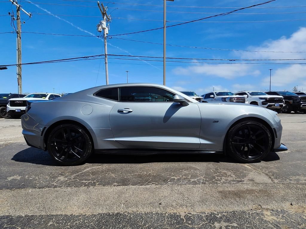 Used 2023 Chevrolet Camaro SS RWD image 6