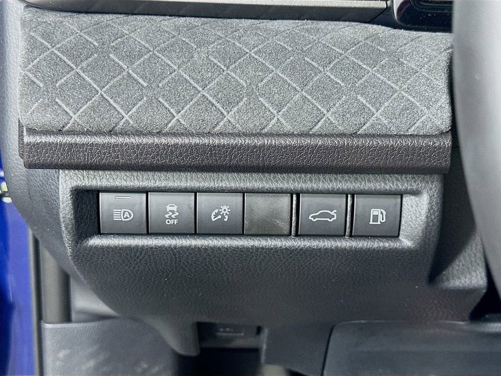 Used 2025 Toyota Camry XLE w/ Premium Package image 22