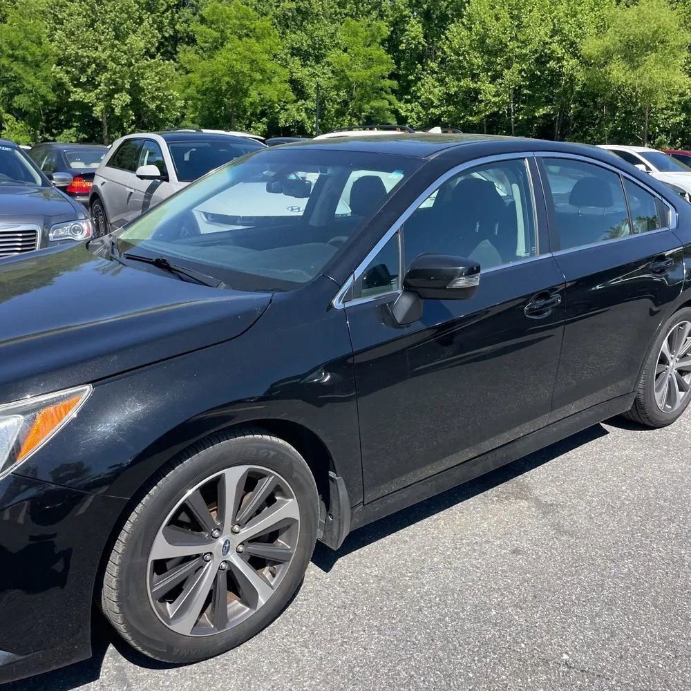 Used 2017 Subaru Legacy 3.6R Limited AWD/4WD image 2
