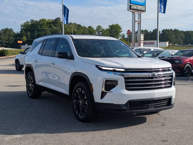 New 2026 Chevrolet Traverse LT w/ Sun and Wheel Package AWD/4WD image 2