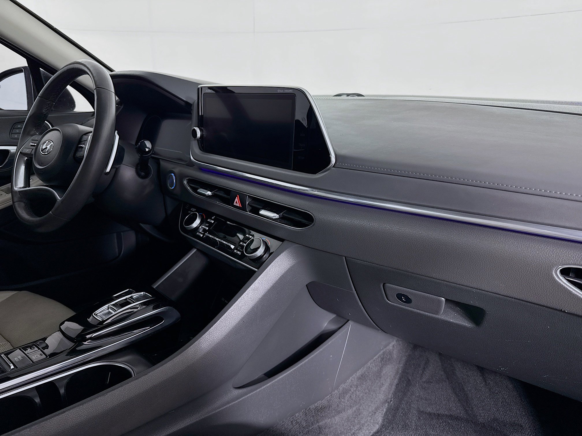 Used 2023 Hyundai Sonata Limited image 29