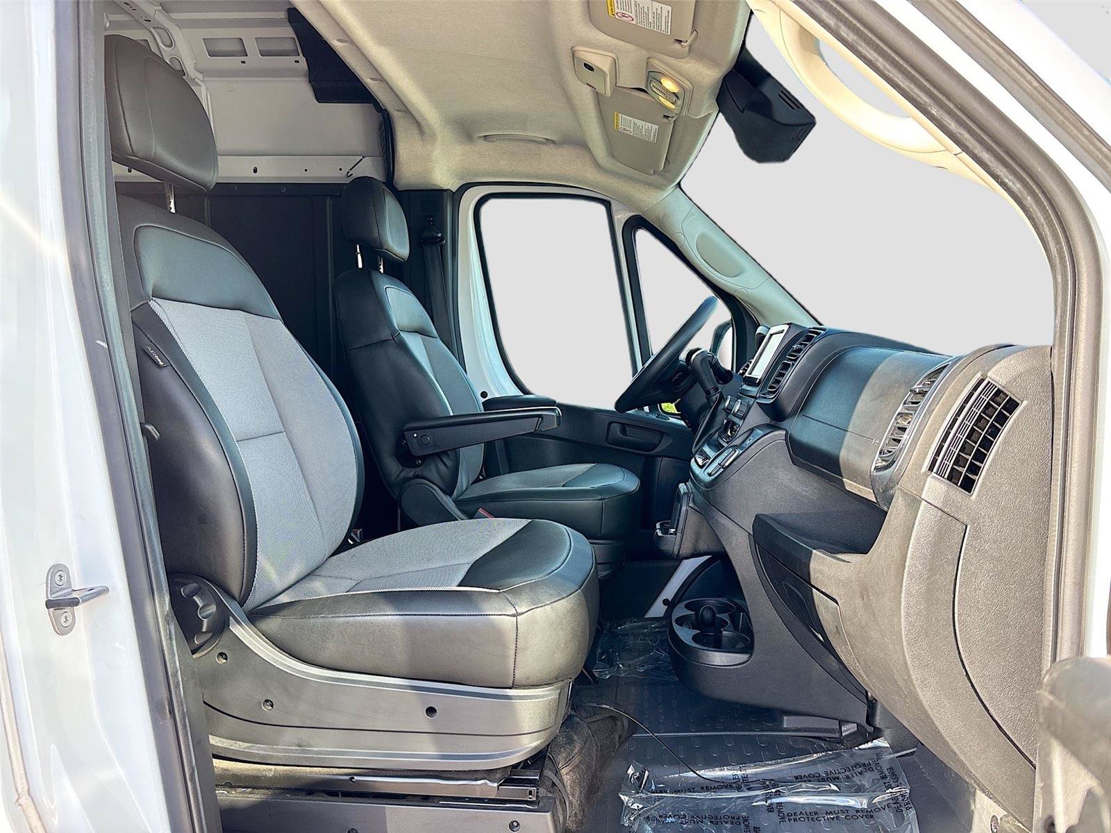 Used 2025 RAM ProMaster 2500 w/ Convenience Group FWD image 24