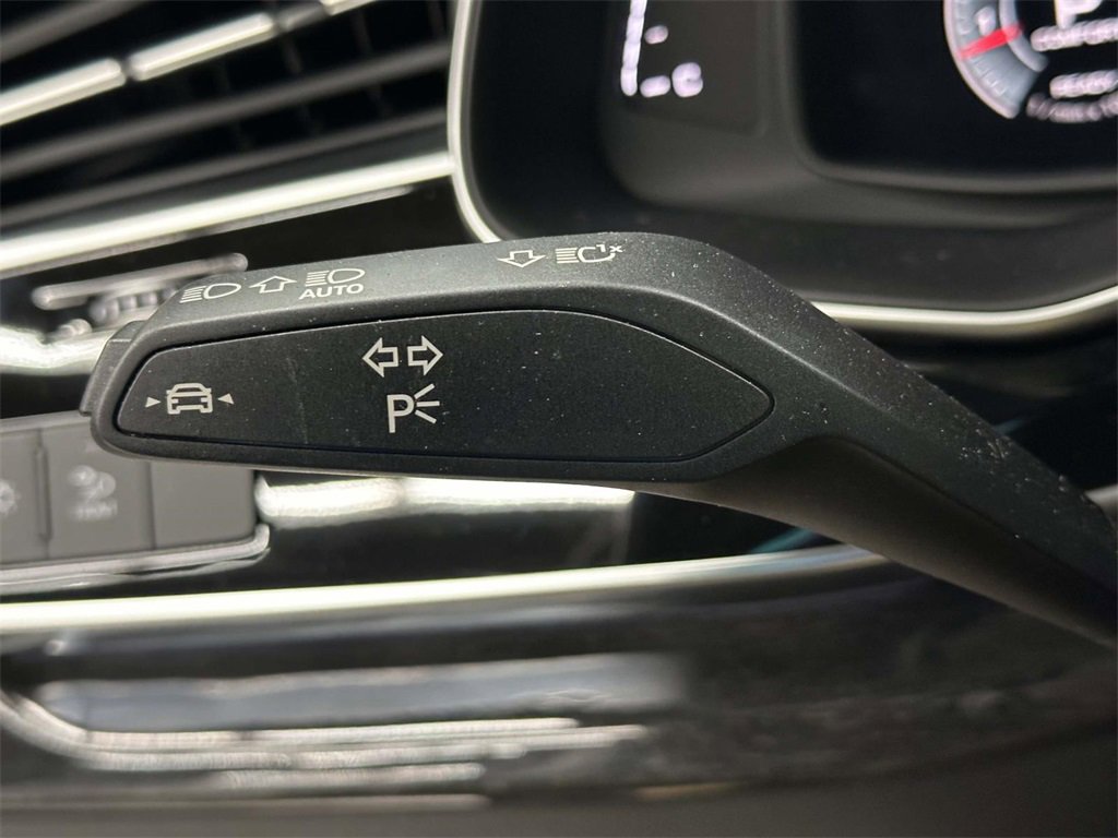 Used 2023 Audi Q7 3.0T Premium Plus w/ Premium Plus Package image 32