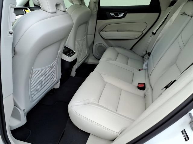 New 2026 Volvo XC60 B5 Ultra w/ Protection Package Premier AWD/4WD image 11