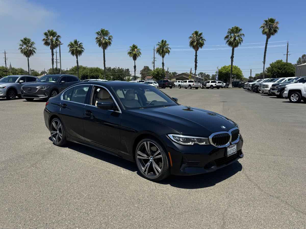 Used 2021 BMW 330i Sedan w/ Convenience Package RWD image 2