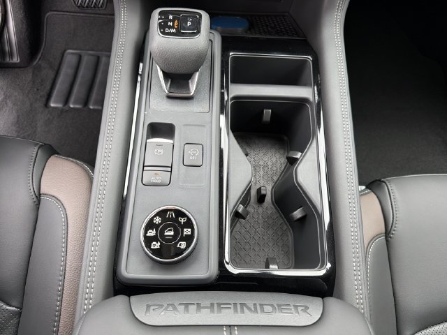 New 2026 Nissan Pathfinder Platinum AWD/4WD image 38