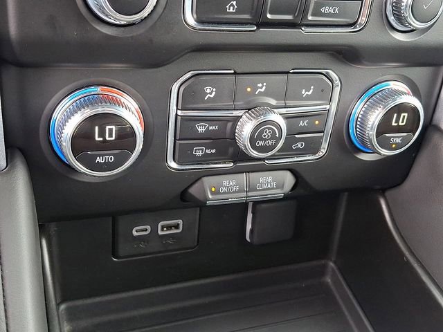 Used 2024 GMC Yukon SLE image 17