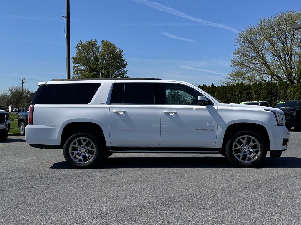 Used 2020 GMC Yukon XL SLT w/ Open Road Package AWD/4WD image 3