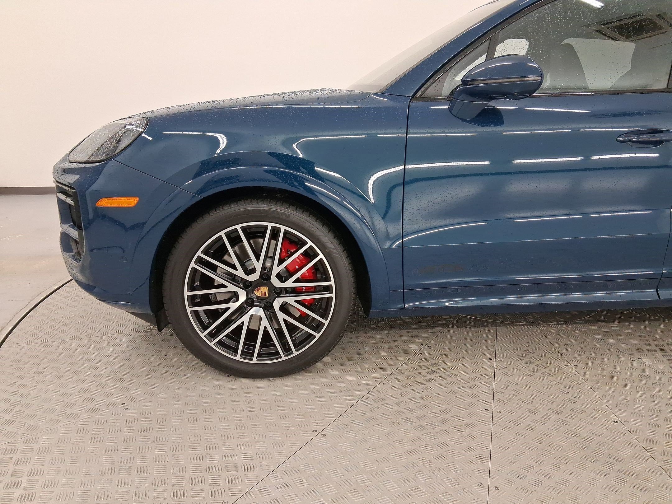 New 2025 Porsche Cayenne GTS image 11