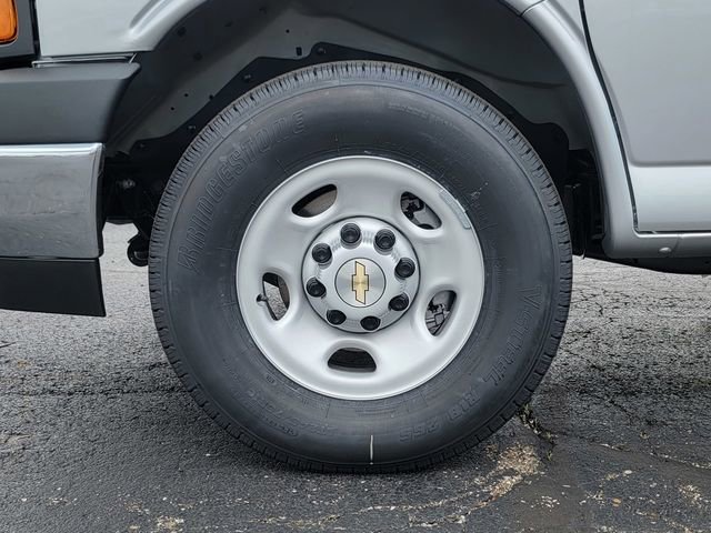 New 2026 Chevrolet Express 2500 w/ Enhanced Convenience Package RWD image 11