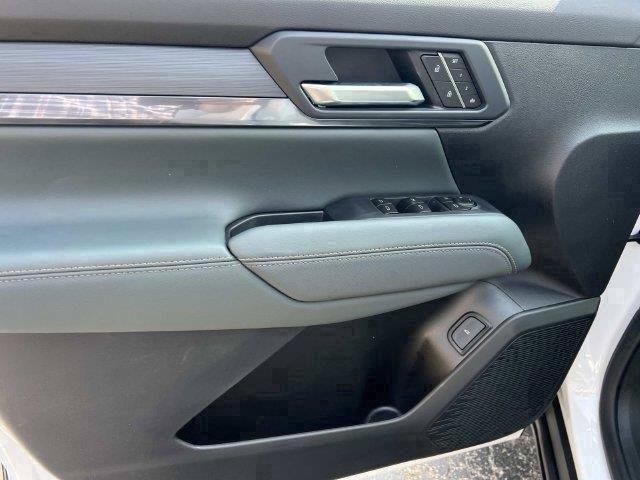 New 2026 GMC Terrain AT4 w/ Convenience Package III AWD/4WD image 14