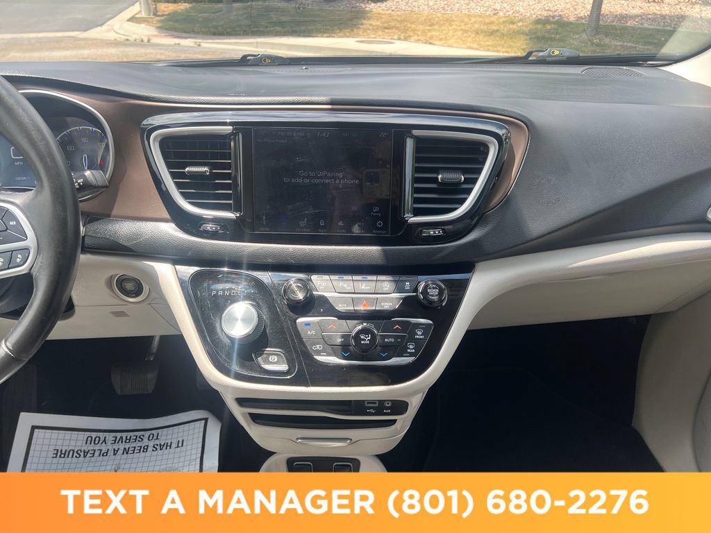 Used 2018 Chrysler Pacifica Touring-L w/ Advanced Safetytec Group FWD image 17