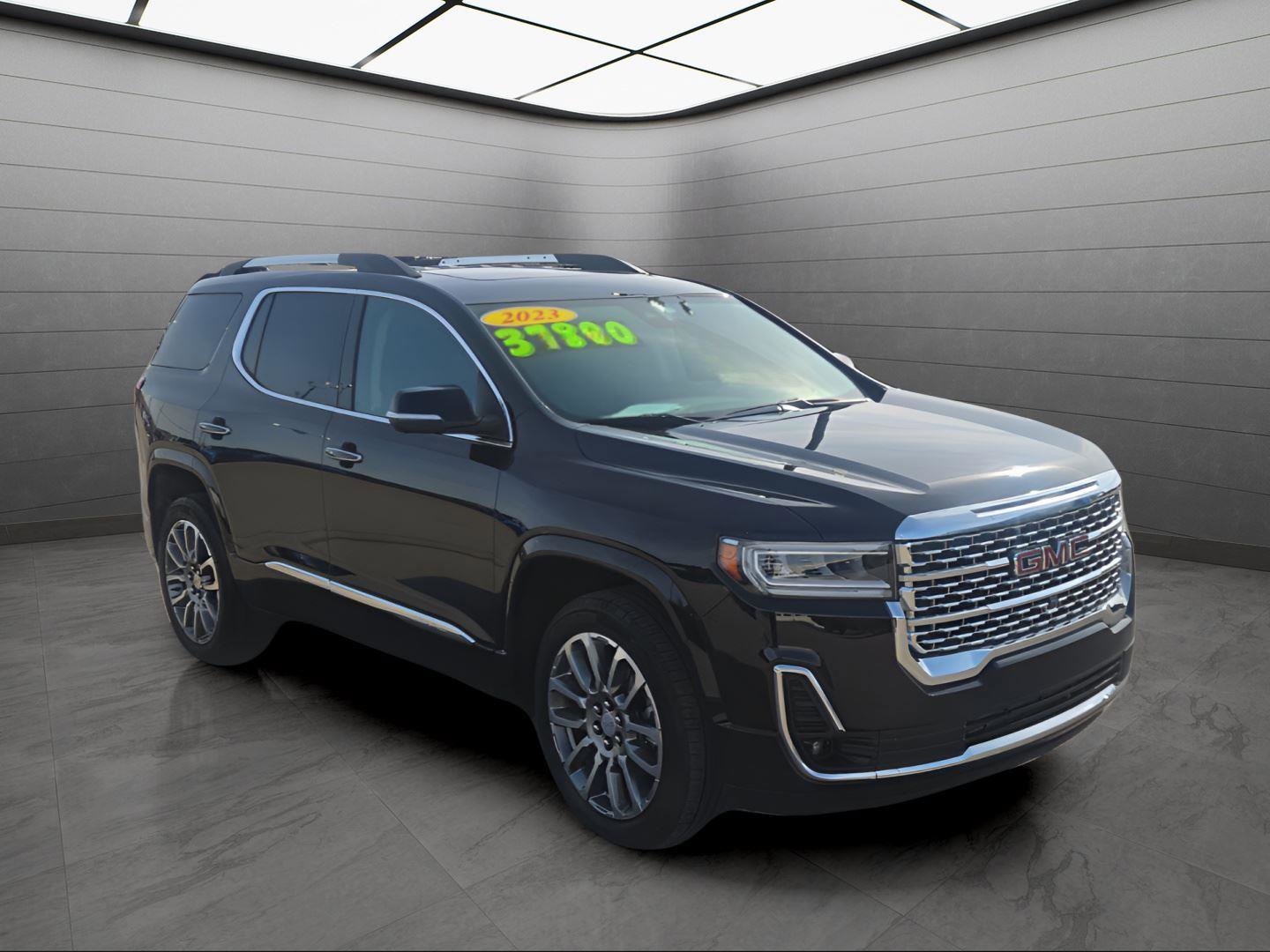 Used 2023 GMC Acadia Denali w/ Denali Ultimate Package image 8