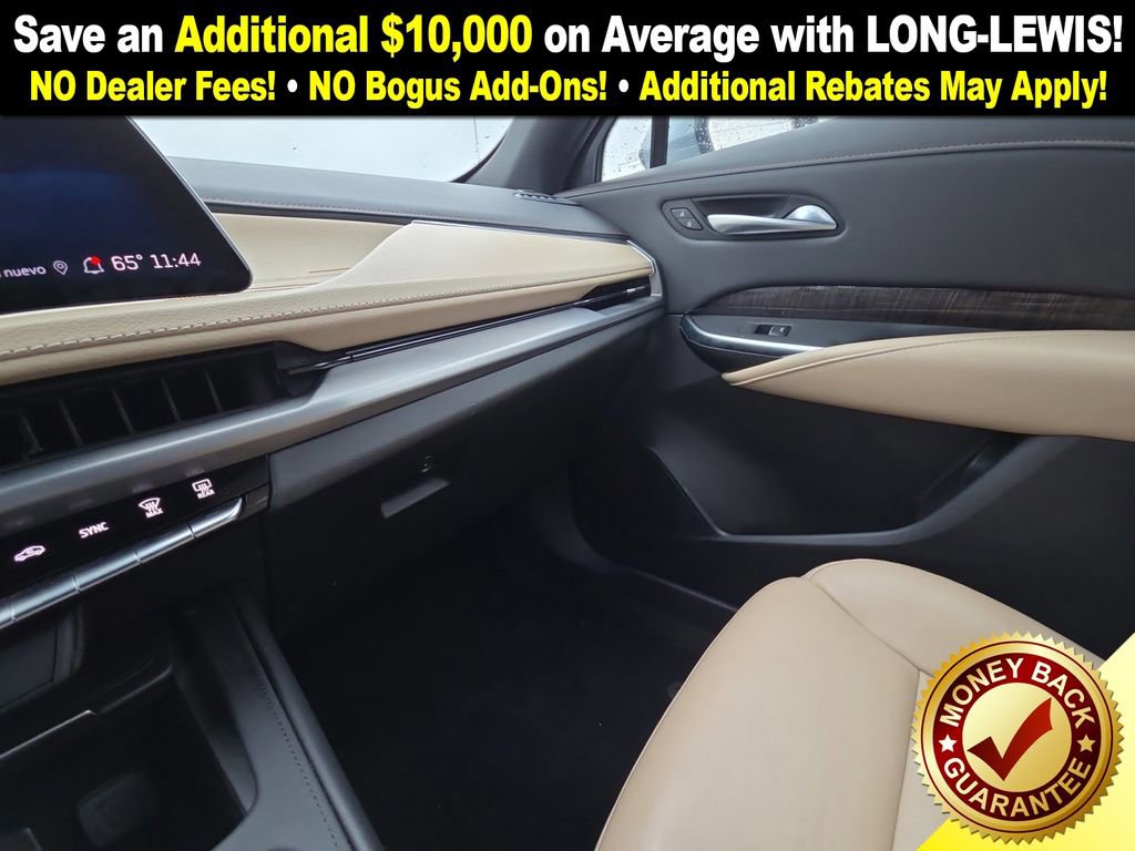 Used 2024 Cadillac XT4 Premium Luxury image 29