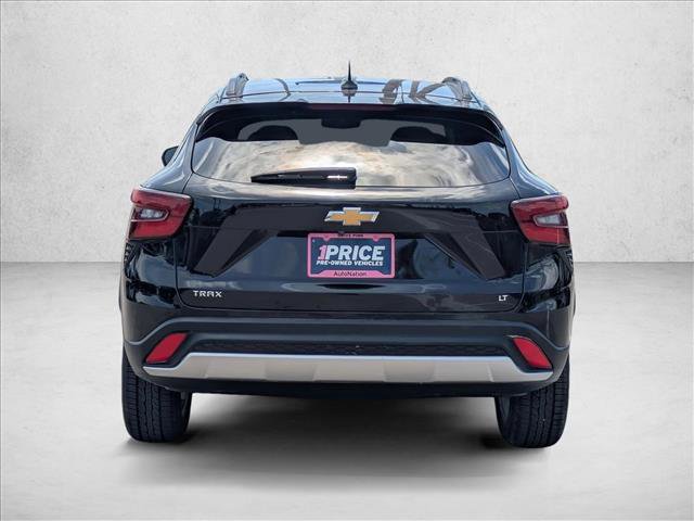 Used 2025 Chevrolet Trax LT w/ LT Convenience Package FWD image 7