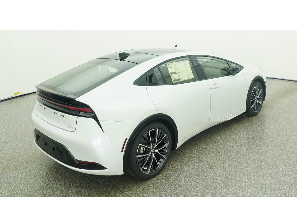 New 2027 Toyota Prius XLE FWD image 9